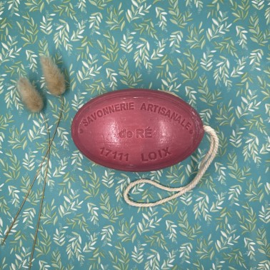 Savon artisanal parfumé fraise