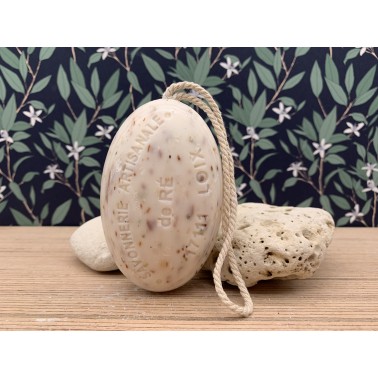 savon parfumé rose tremiere cordelette